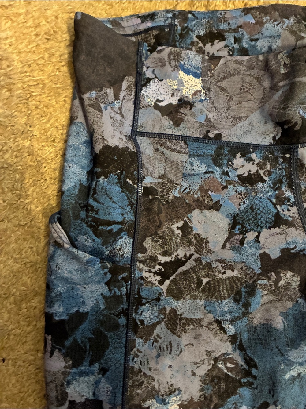 Lululemon Speed Up Tight floral leggings - Picture 5 of 10